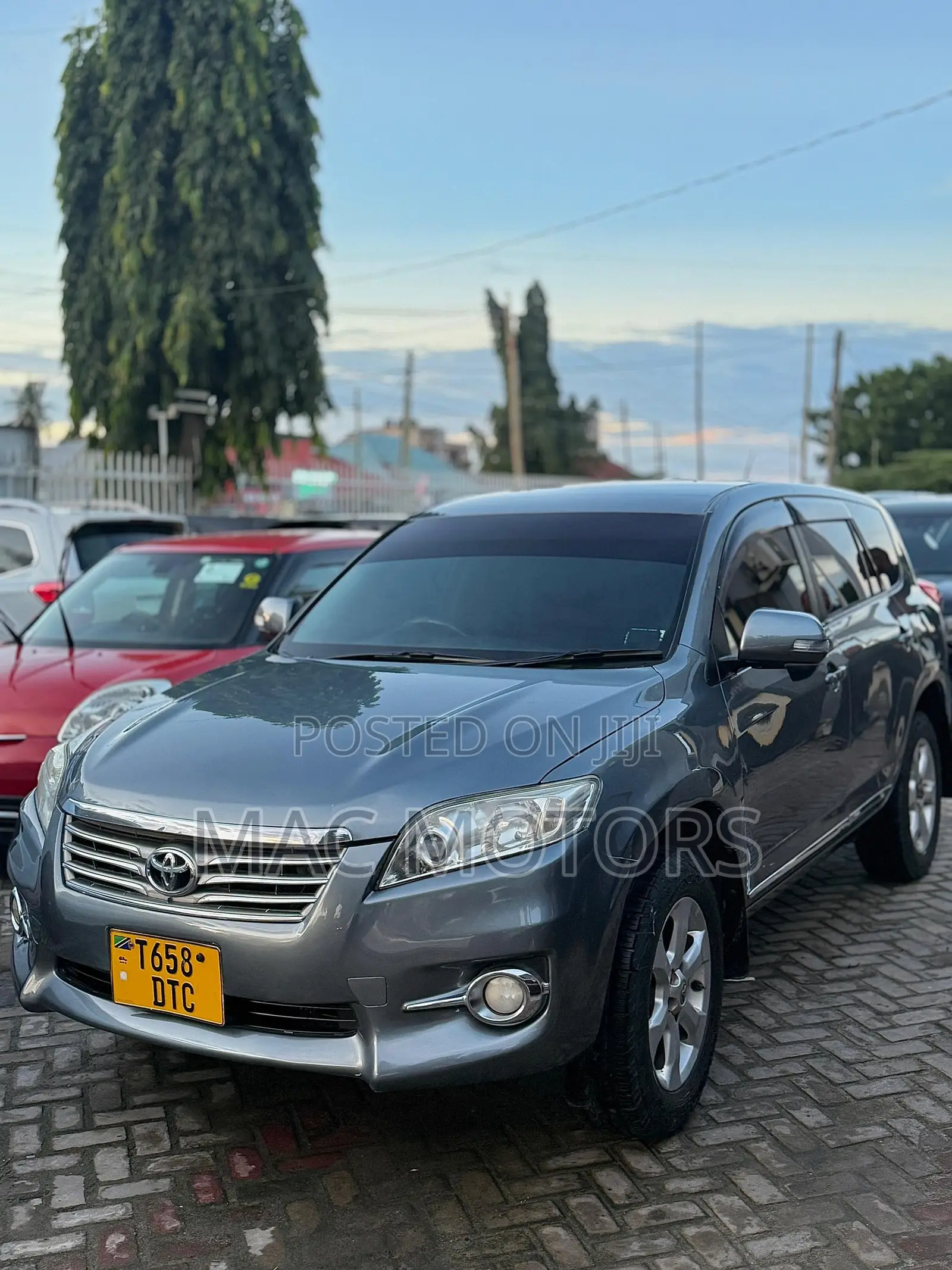 Toyota Vanguard 2011 Gray