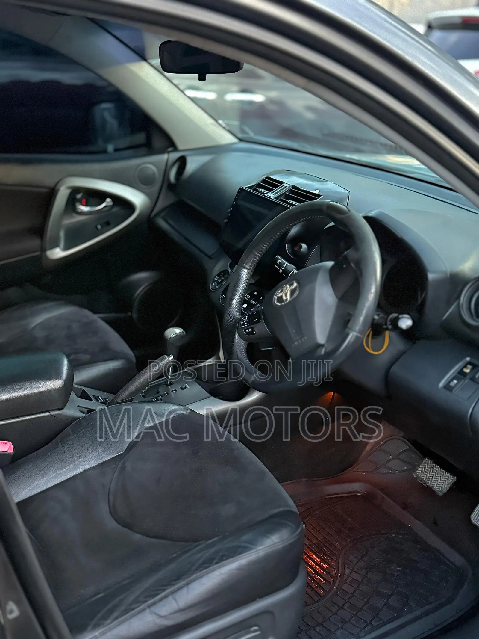 Toyota Vanguard 2011 Gray