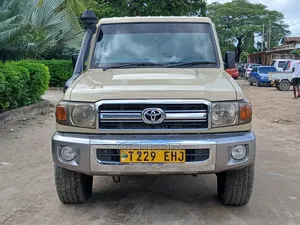 Toyota Land Cruiser 2015