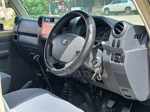 Toyota Land Cruiser 2015