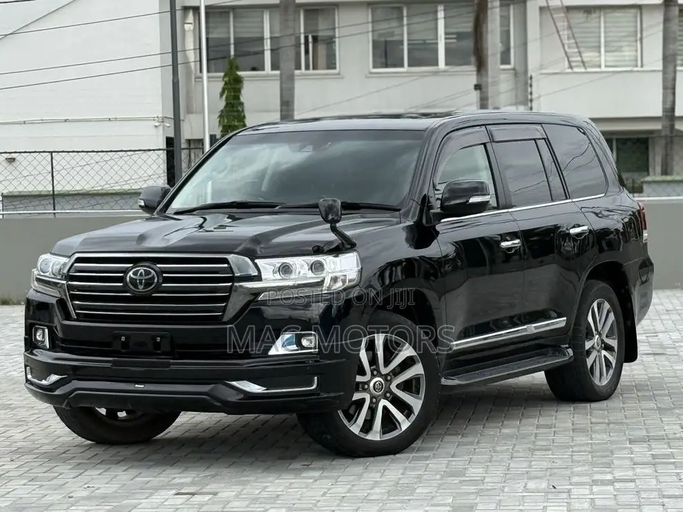 Toyota Land Cruiser 4.6 V8 ZX 2016 Black