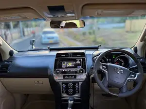 Toyota Land Cruiser Prado 2.7 VVT-i 2015 Black