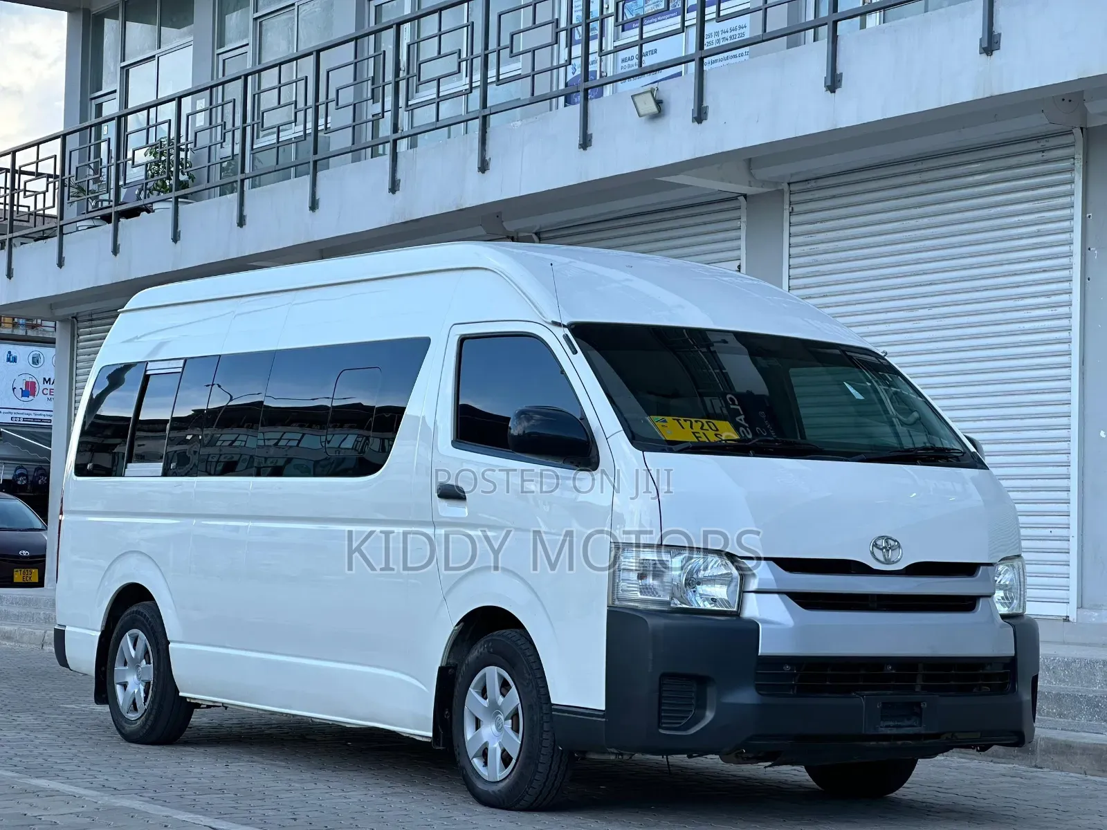Toyota HiAce 2015 White