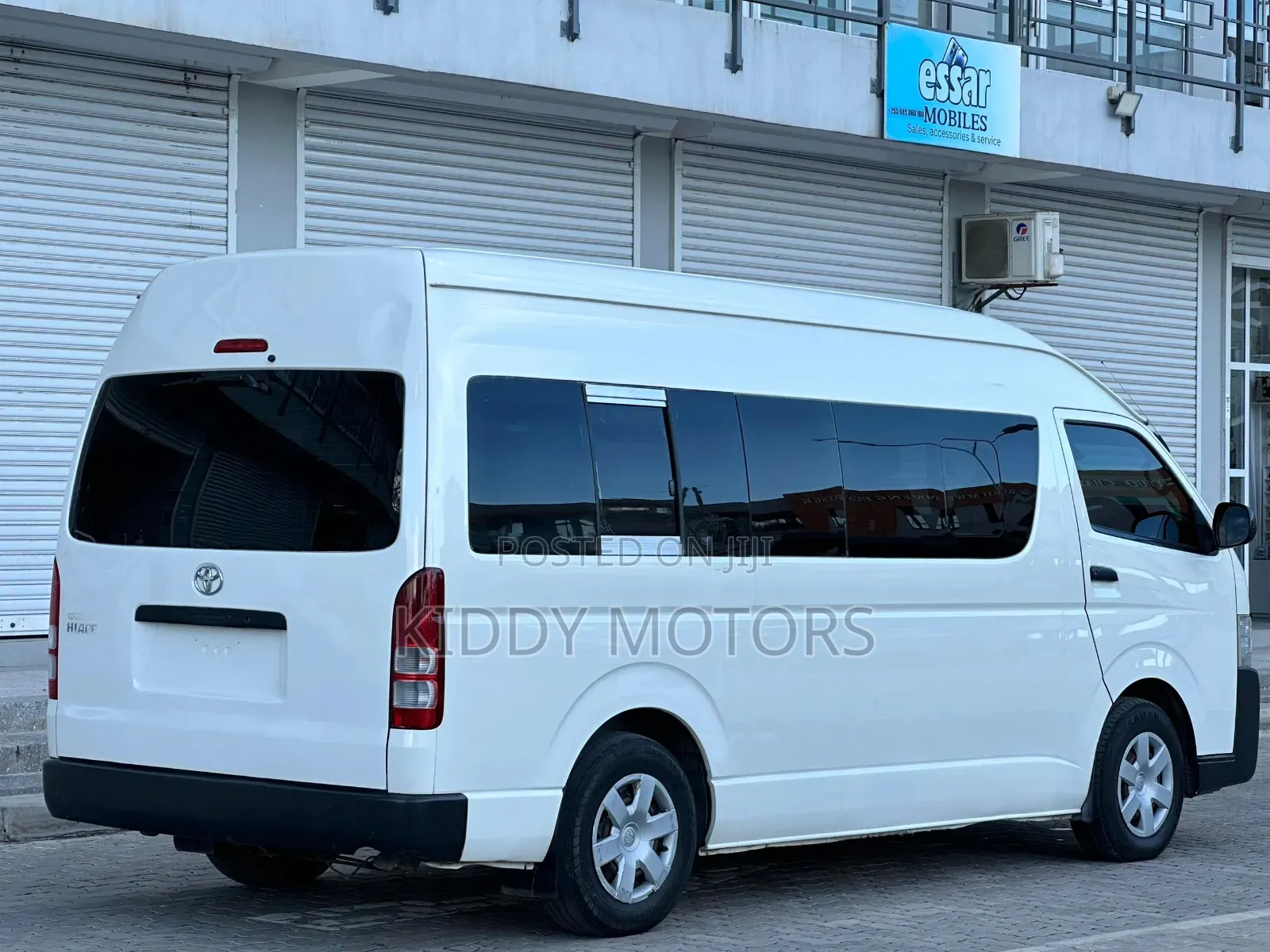 Toyota HiAce 2015 White