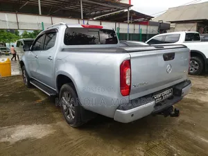 Mercedes-Benz X Class 2022 Silver