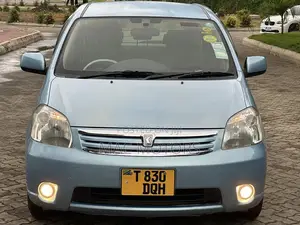 Toyota Raum 1.5 AWD 2004 Blue