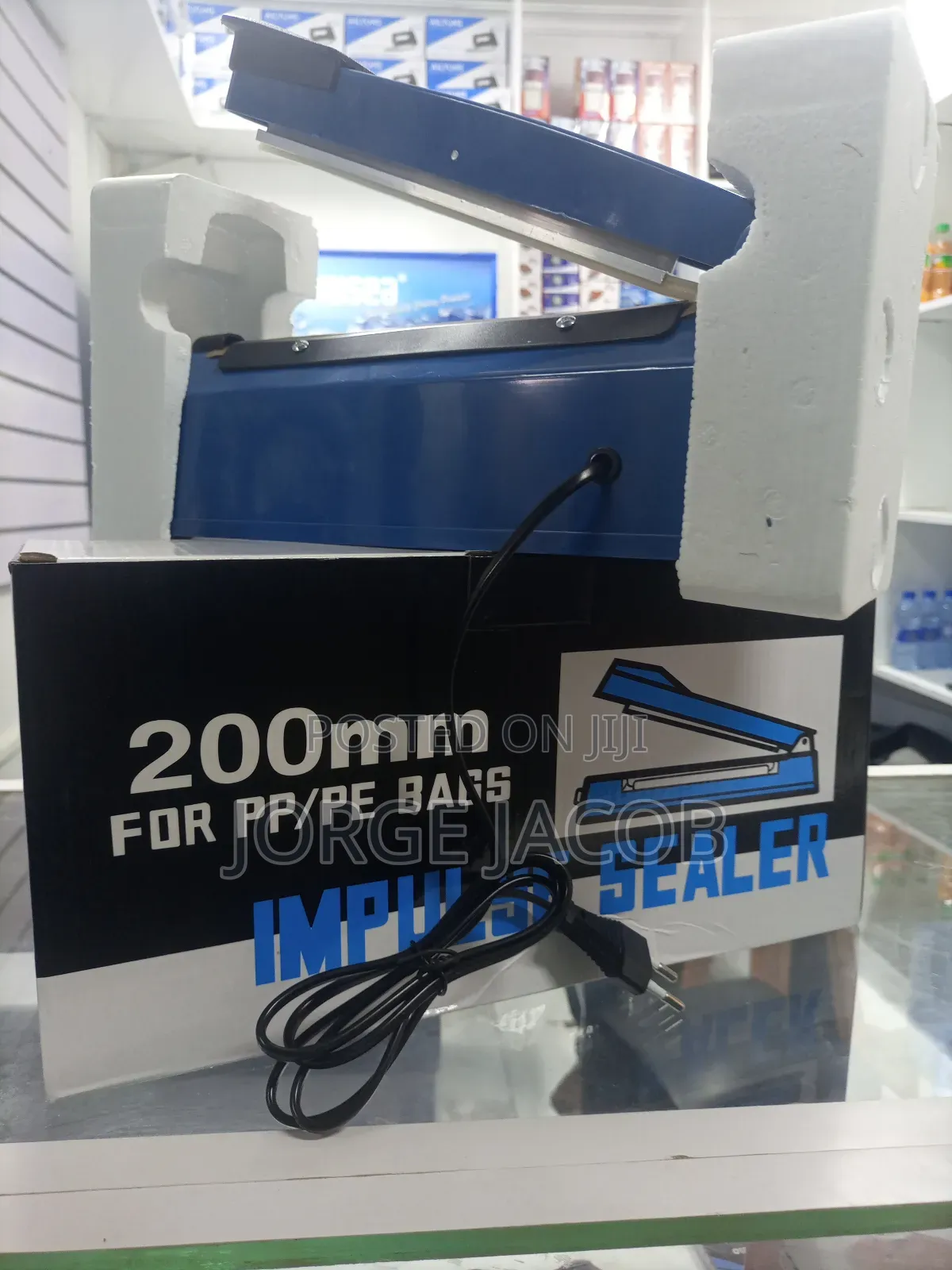Sealing Plastic Bags and Packaging