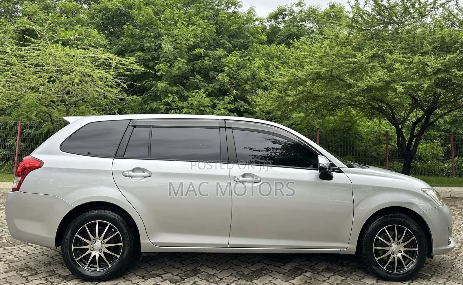 Toyota Corolla Fielder 1.5 Petrol FWD 2014 Silver