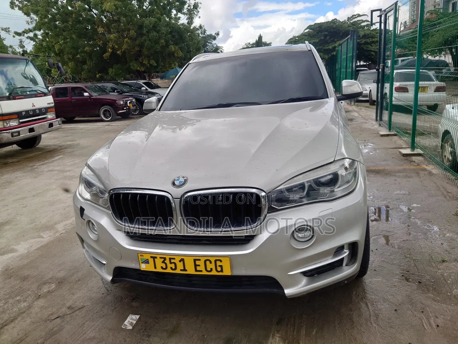 BMW X5 xDrive35i Premium AWD (3.0L 6cyl 8A) 2012 Gold