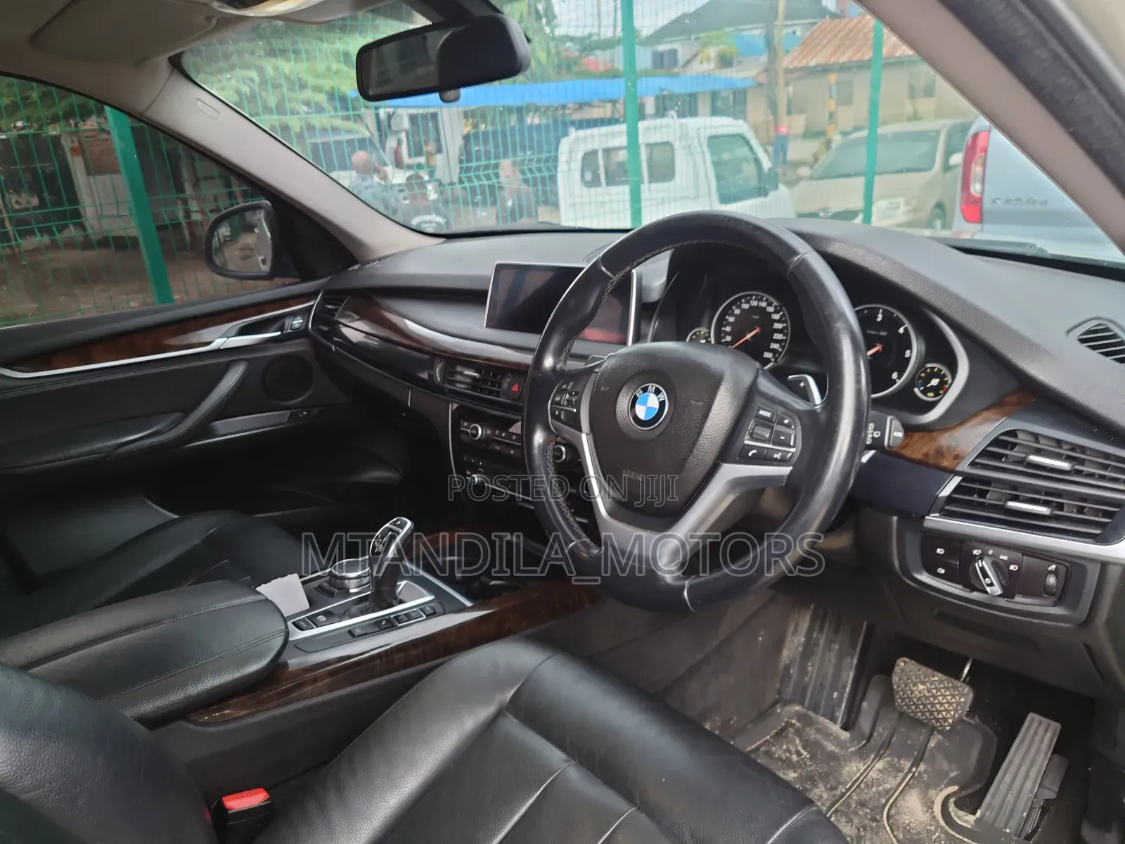 BMW X5 xDrive35i Premium AWD (3.0L 6cyl 8A) 2012 Gold