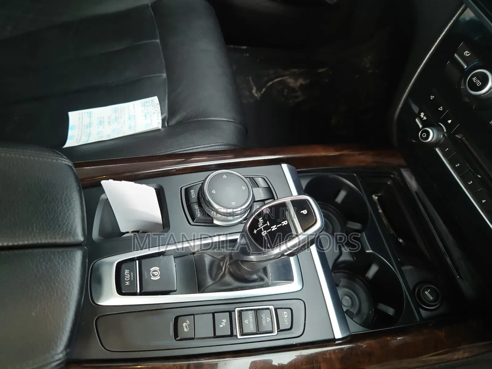 BMW X5 xDrive35i Premium AWD (3.0L 6cyl 8A) 2012 Gold