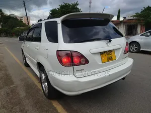 Toyota Harrier 2.4 2005 White