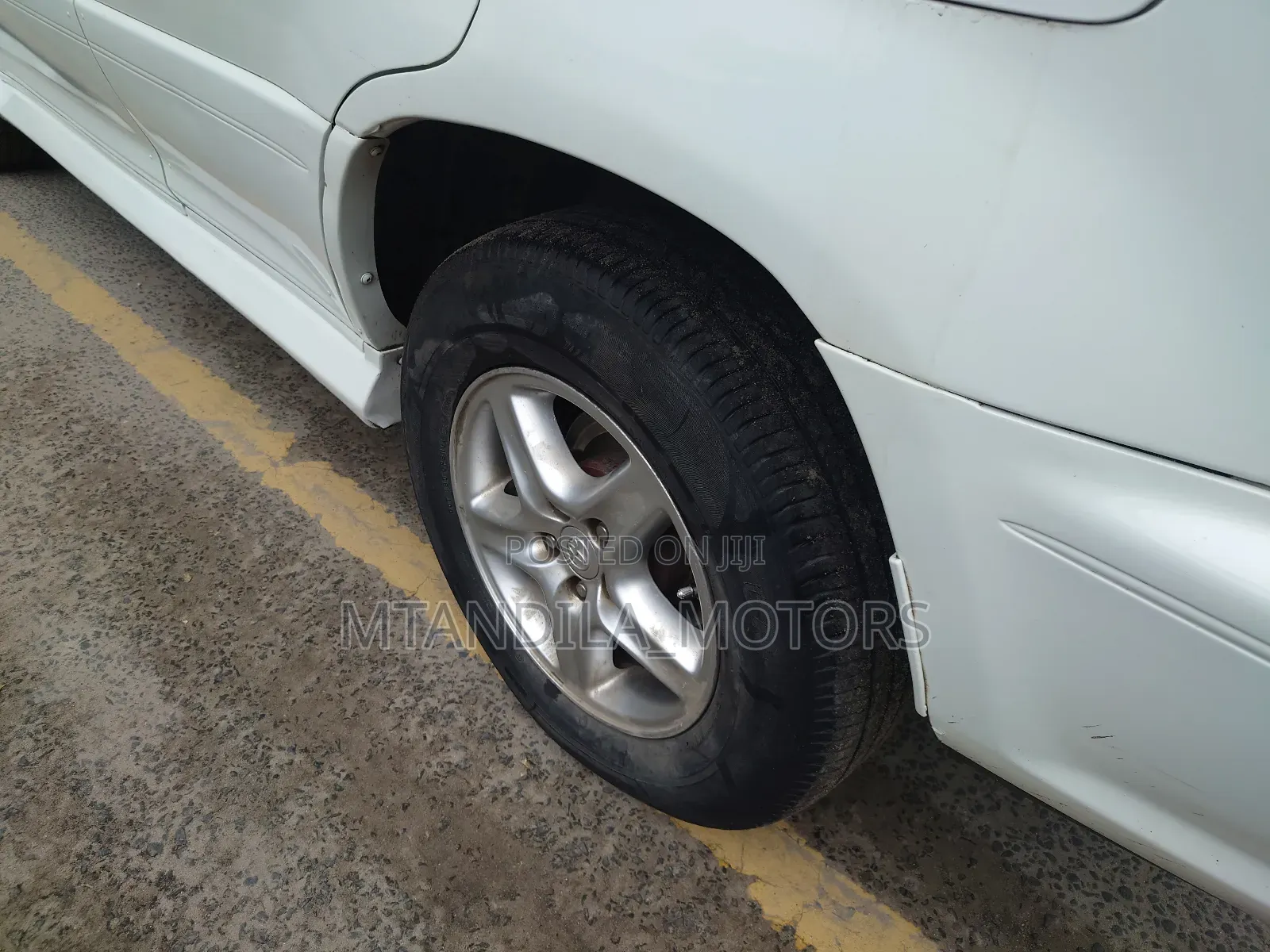 Toyota Harrier 2.4 2005 White