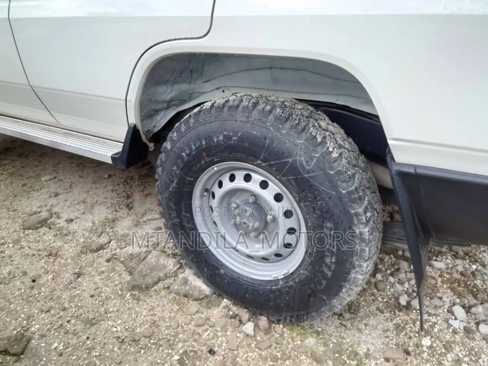 Toyota Land Cruiser Prado 2024 White