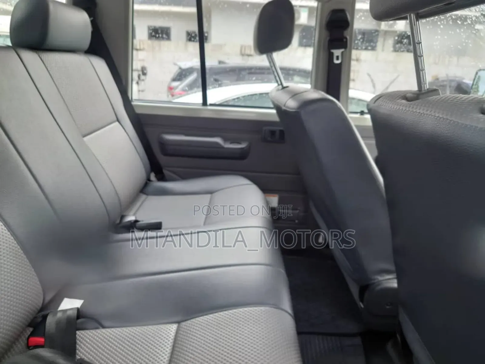Toyota Land Cruiser Prado 2024 White