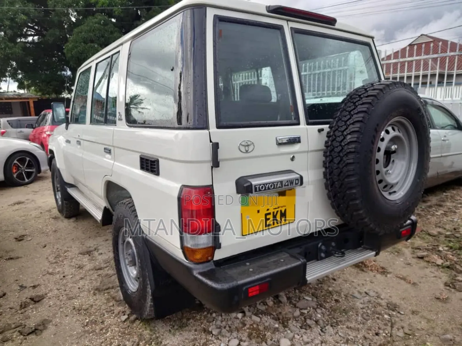 Toyota Land Cruiser Prado 2024 White