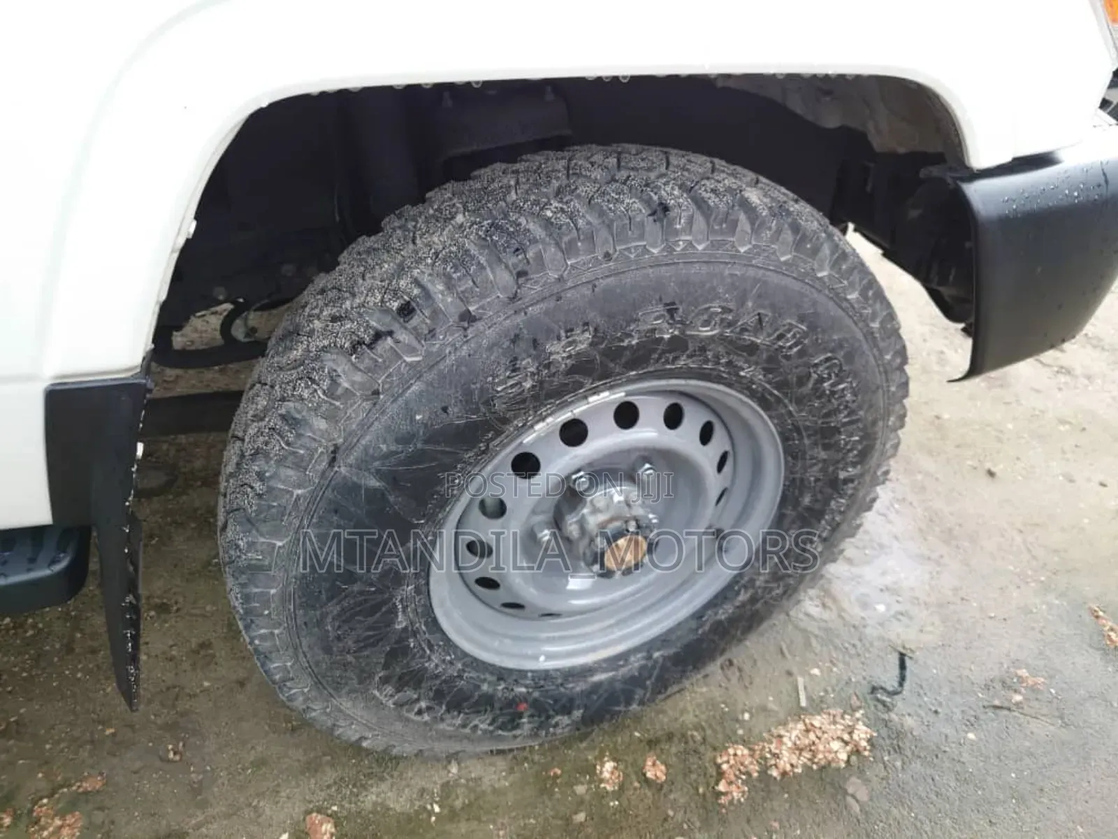 Toyota Land Cruiser Prado 2024 White