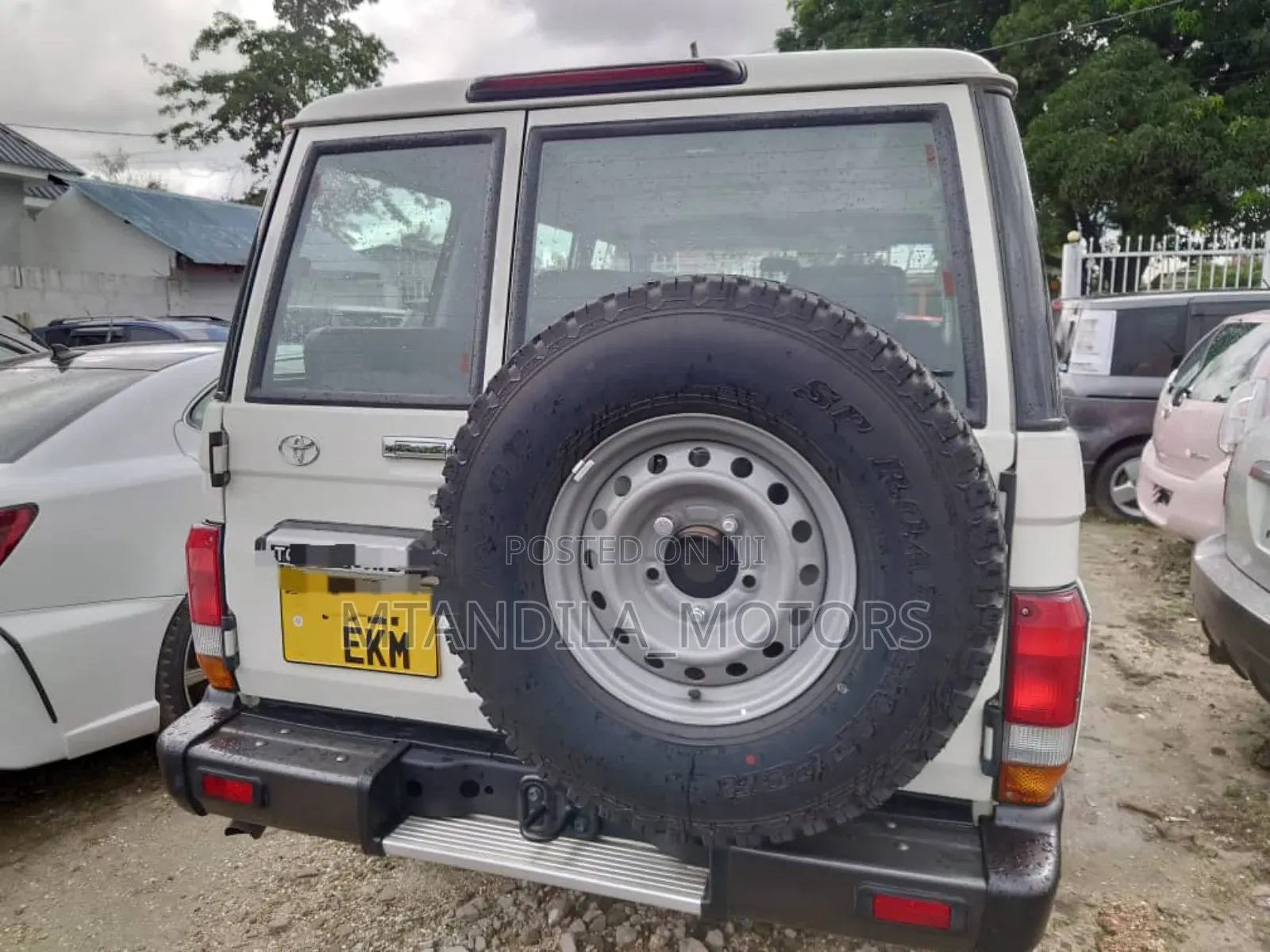 Toyota Land Cruiser Prado 2024 White