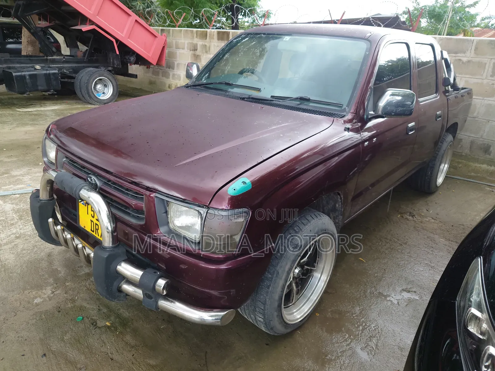 Toyota Hilux 2000 Purple
