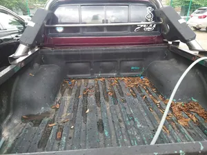 Toyota Hilux 2000 Purple