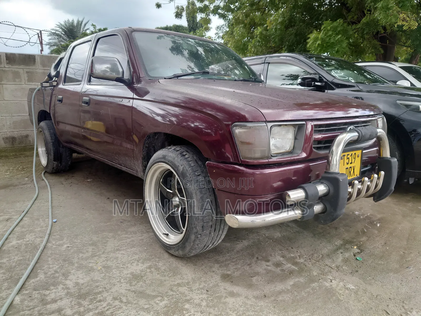 Toyota Hilux 2000 Purple