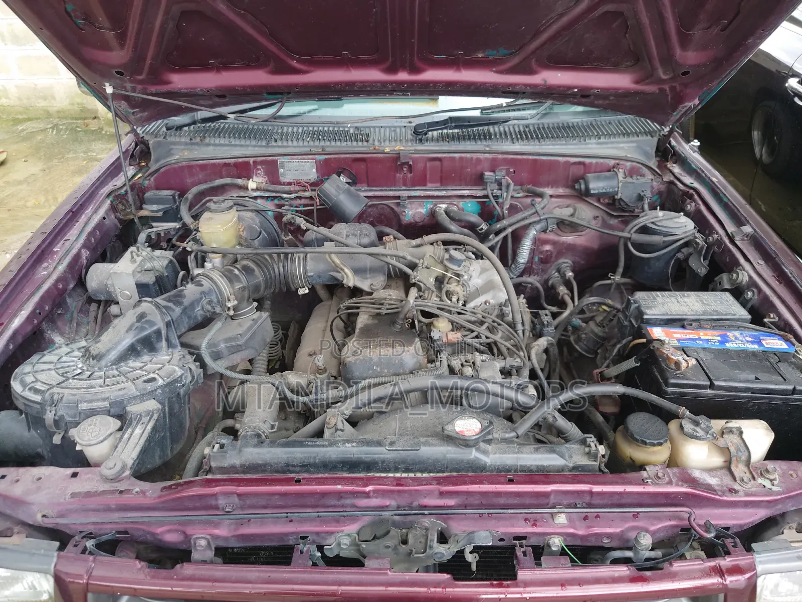 Toyota Hilux 2000 Purple