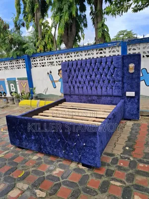 Kitanda Chenye Taa