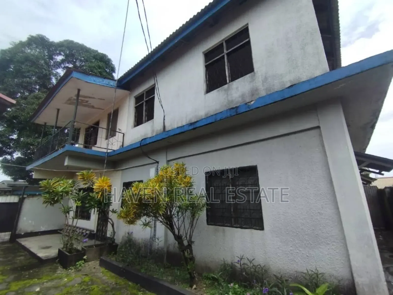 10bdrm House in Kimala for sale