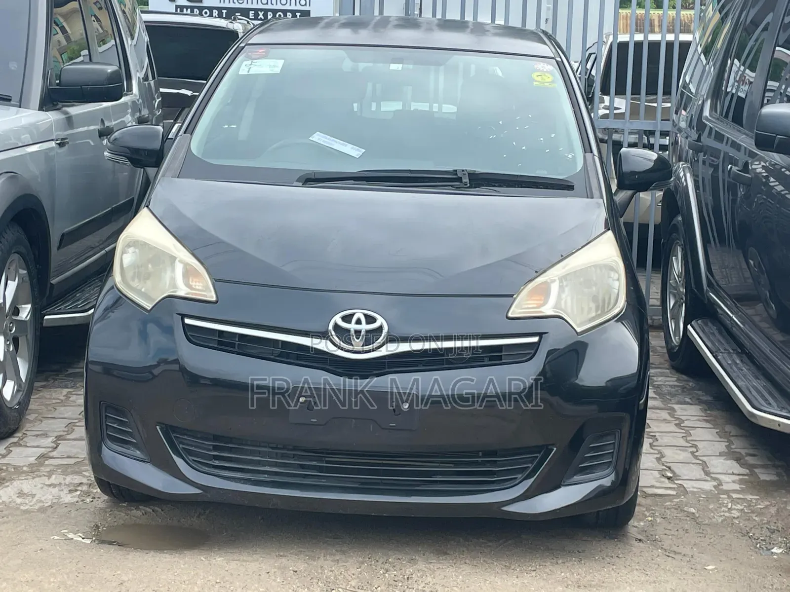 Toyota Ractis 1.5 AWD 2012 Black