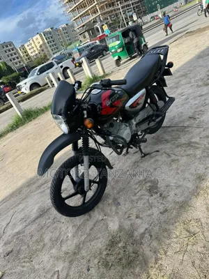 Bajaj Boxer X125 2024 Black