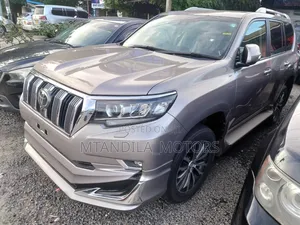Toyota Land Cruiser Prado 2022 Gray