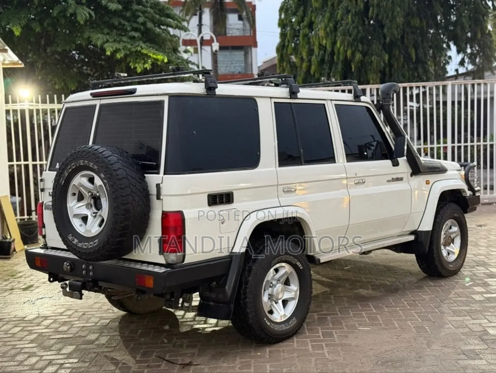 Toyota Land Cruiser Prado 3.0 190hp 2018 Beige
