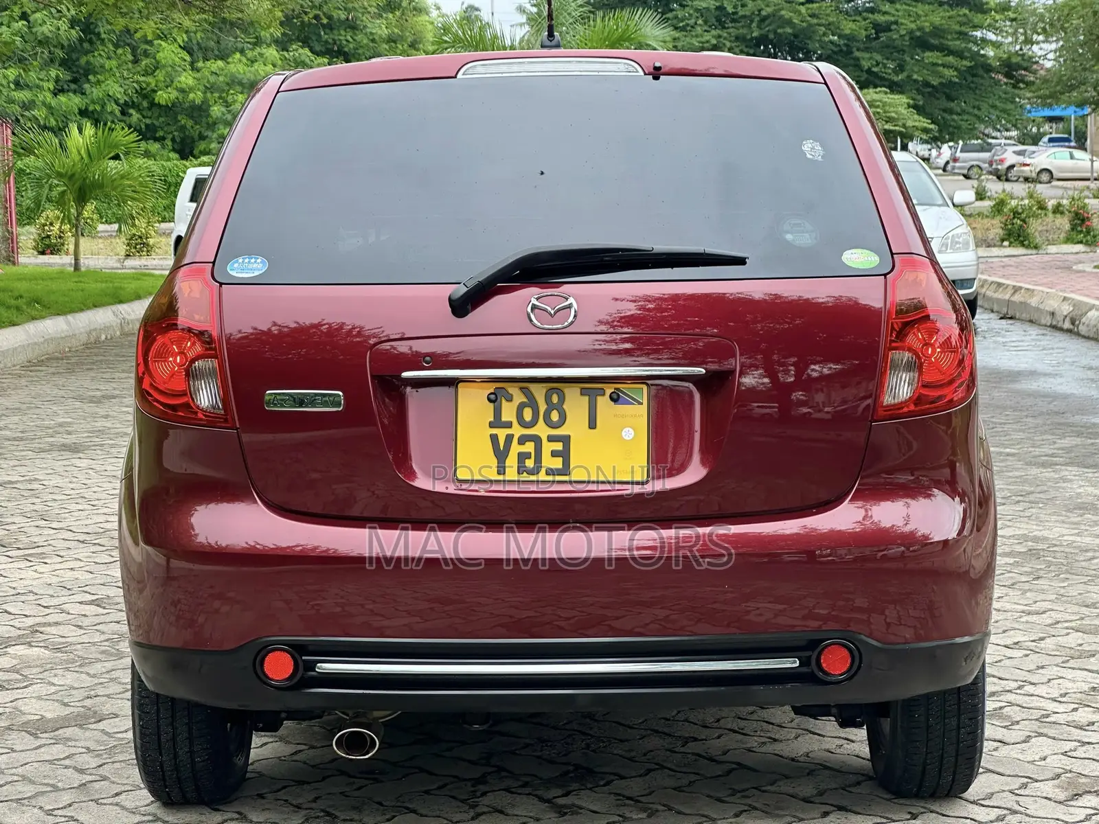 Mazda Verisa 2011 Burgundy