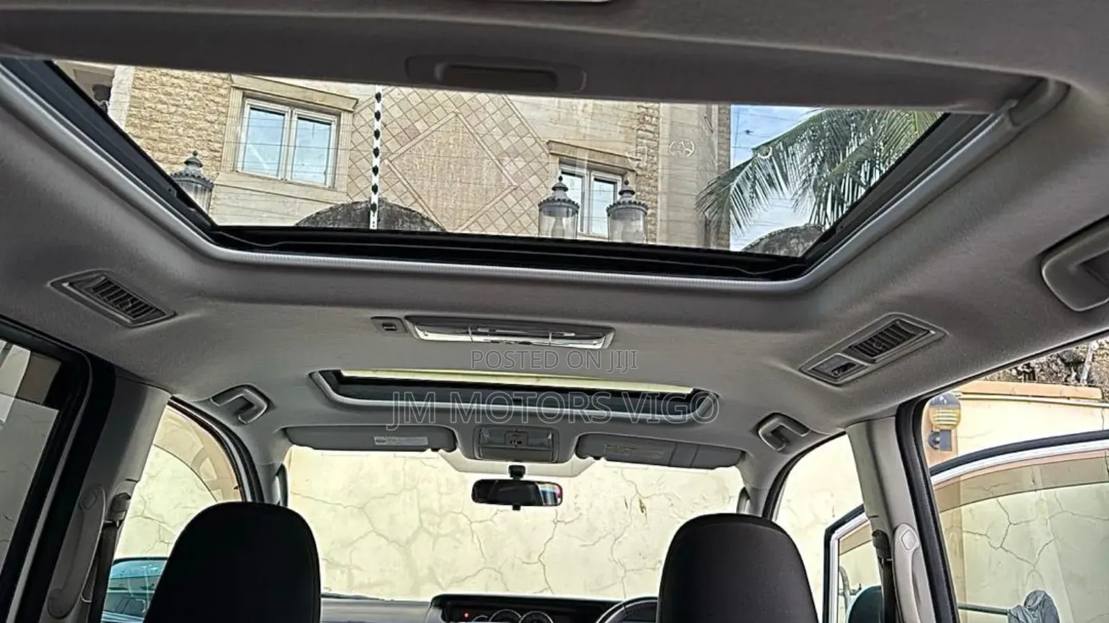 Toyota Noah 2012 White
