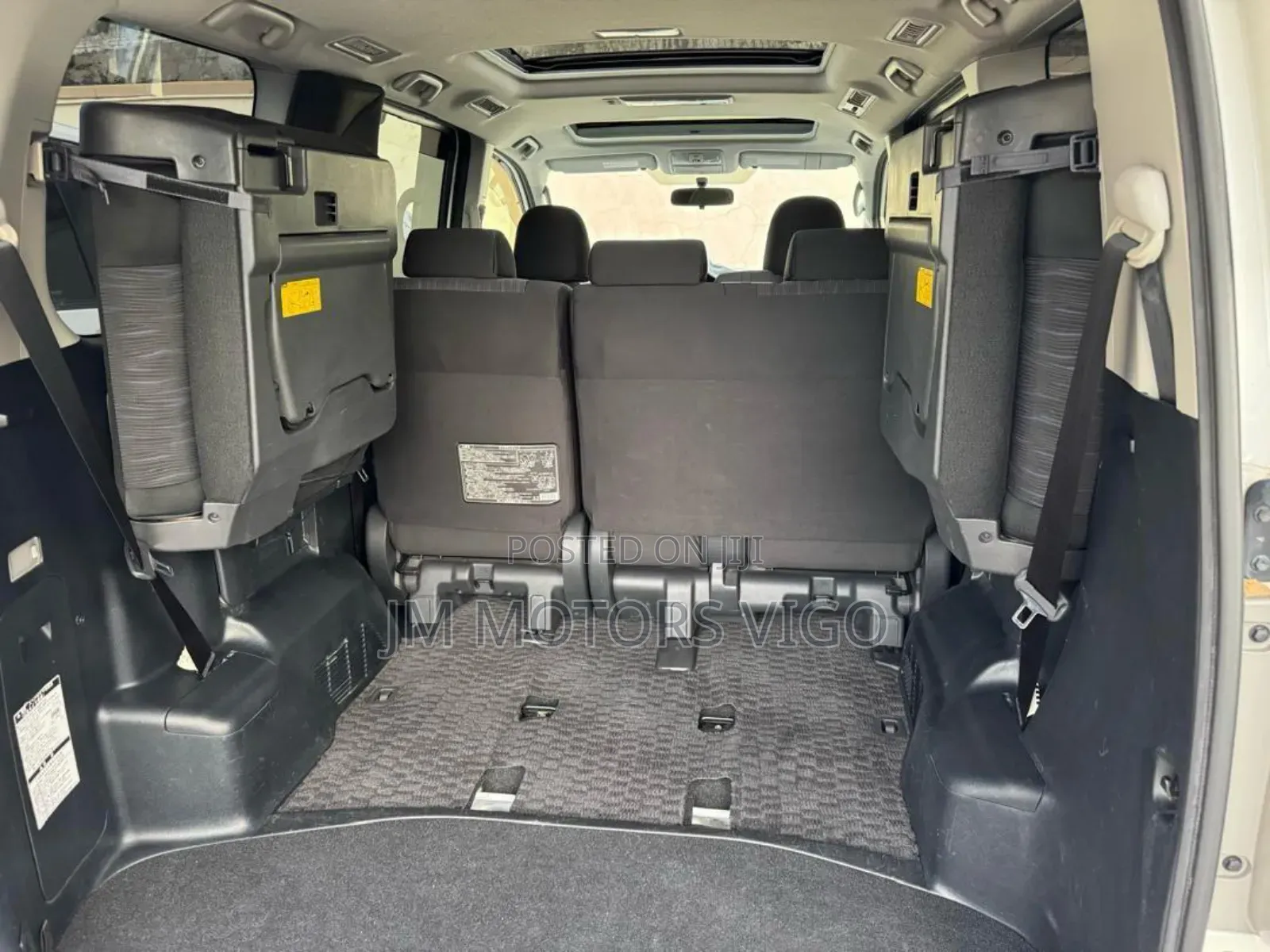 Toyota Noah 2012 White
