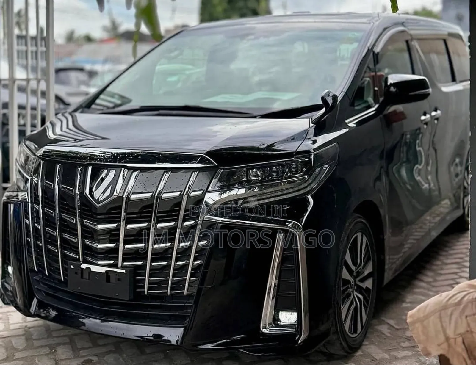 Toyota Alphard 2024 Black