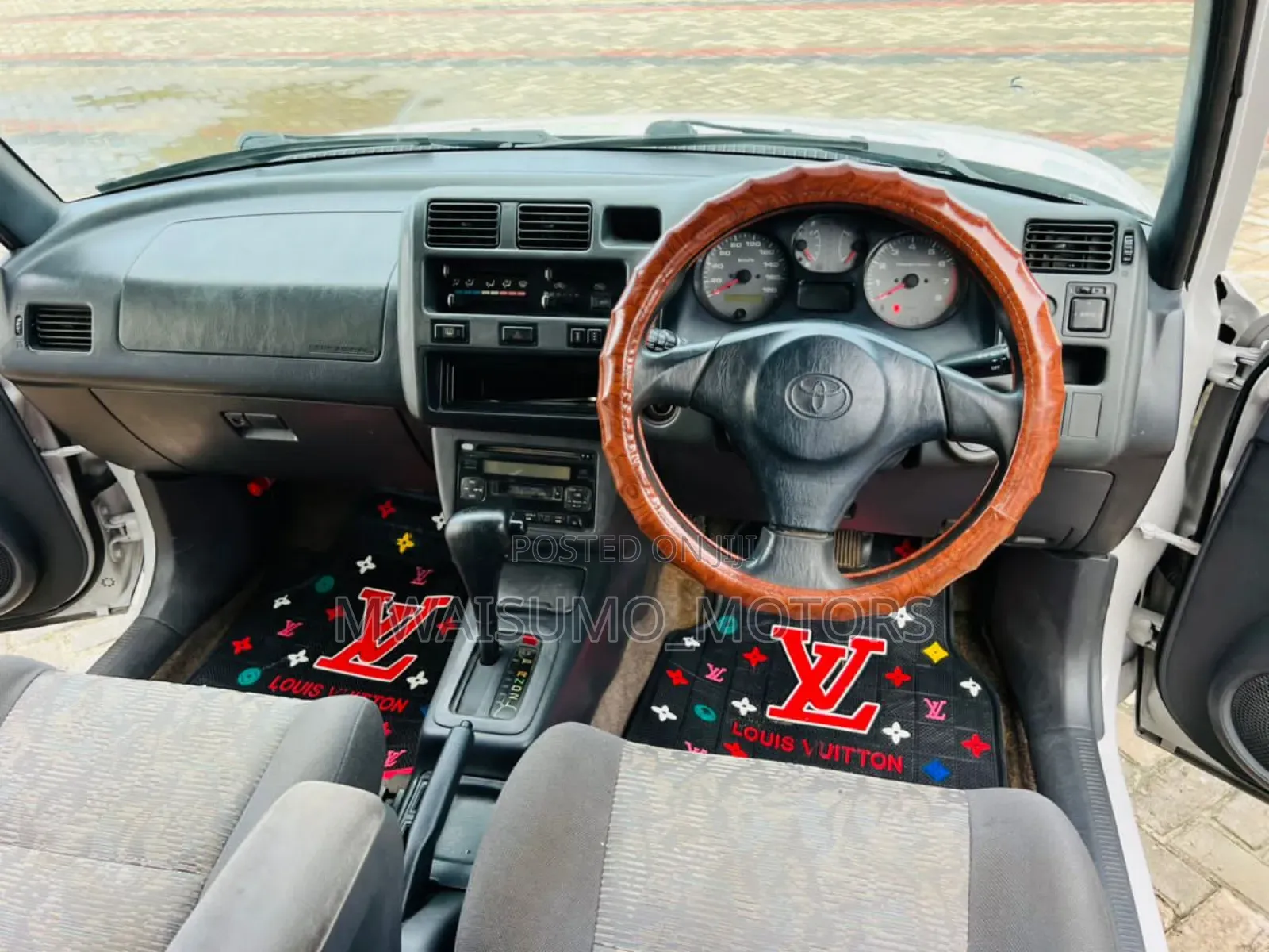 Toyota RAV4 1999 Pearl