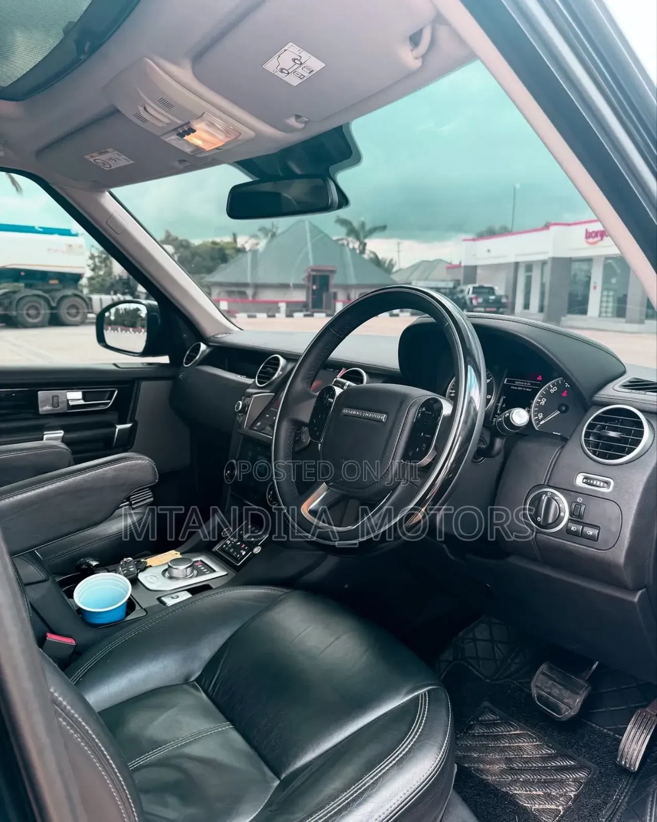 Land Rover Discovery 2016 Black