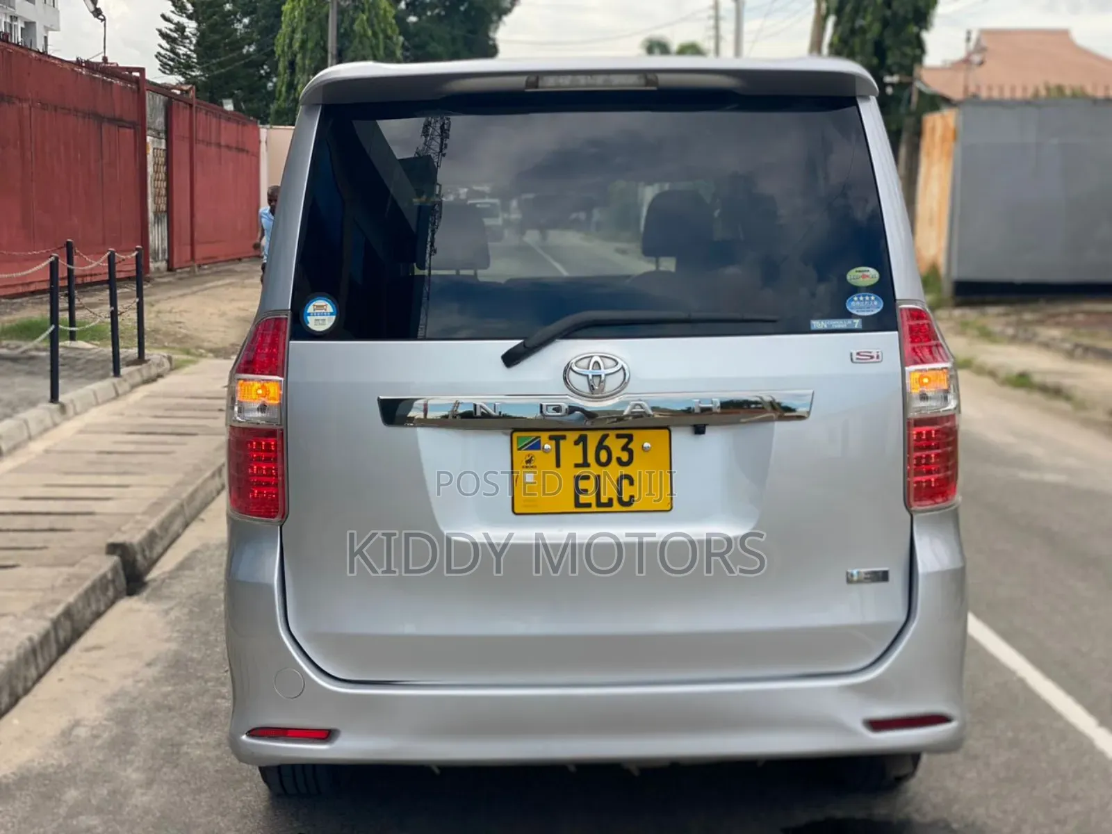 Toyota Noah 2008 Silver