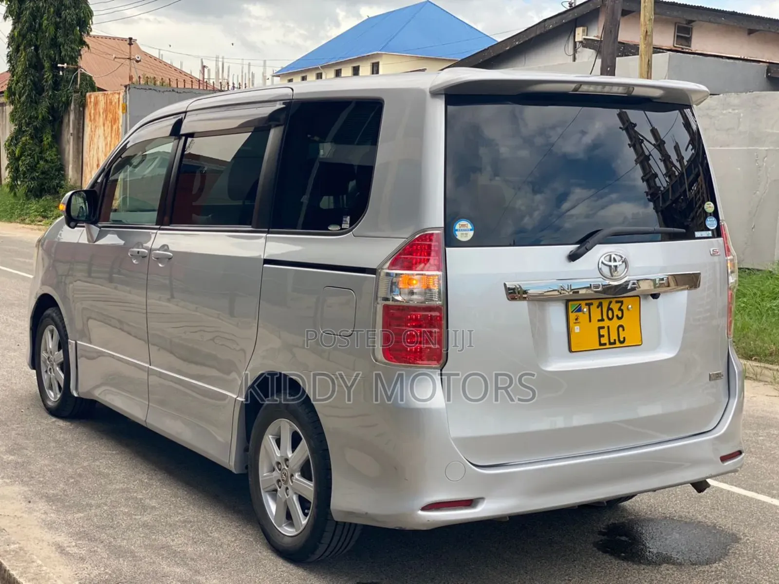 Toyota Noah 2008 Silver