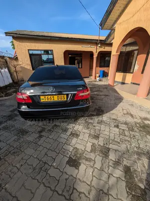 Mercedes-Benz C-Class 2011 Black