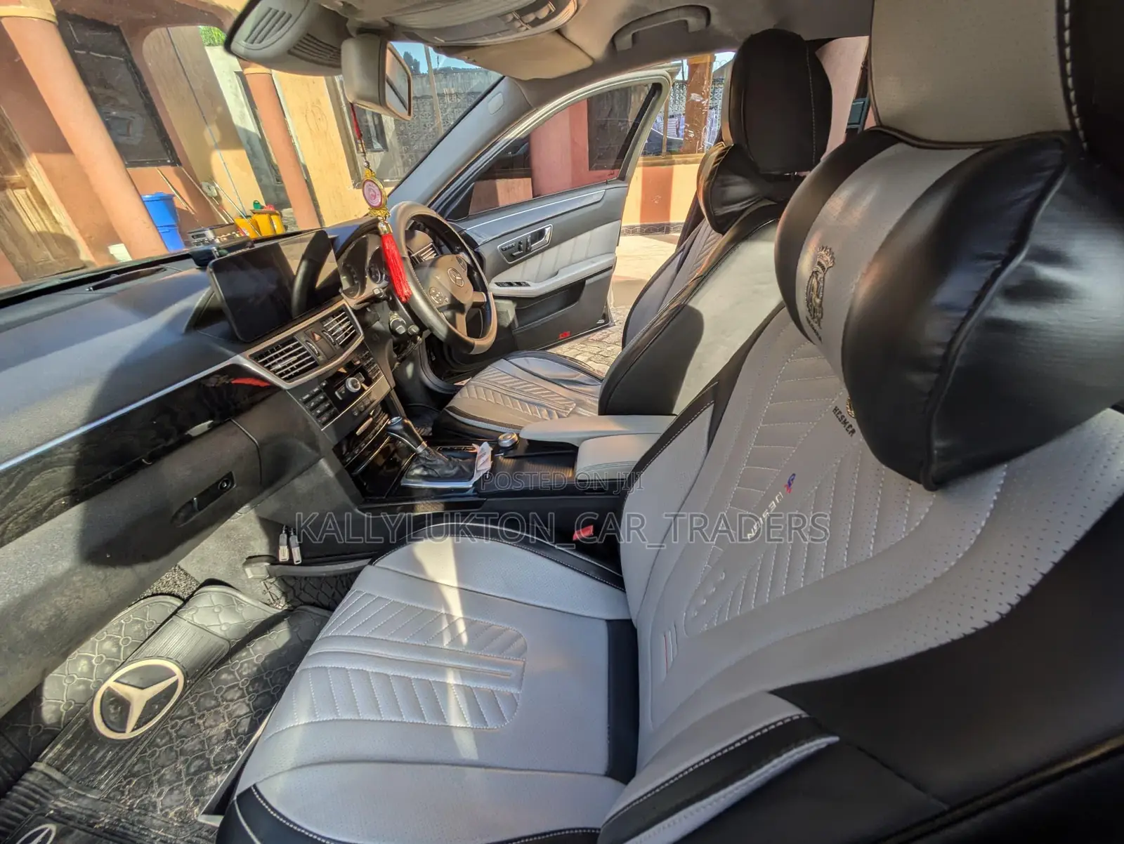 Mercedes-Benz C-Class 2011 Black