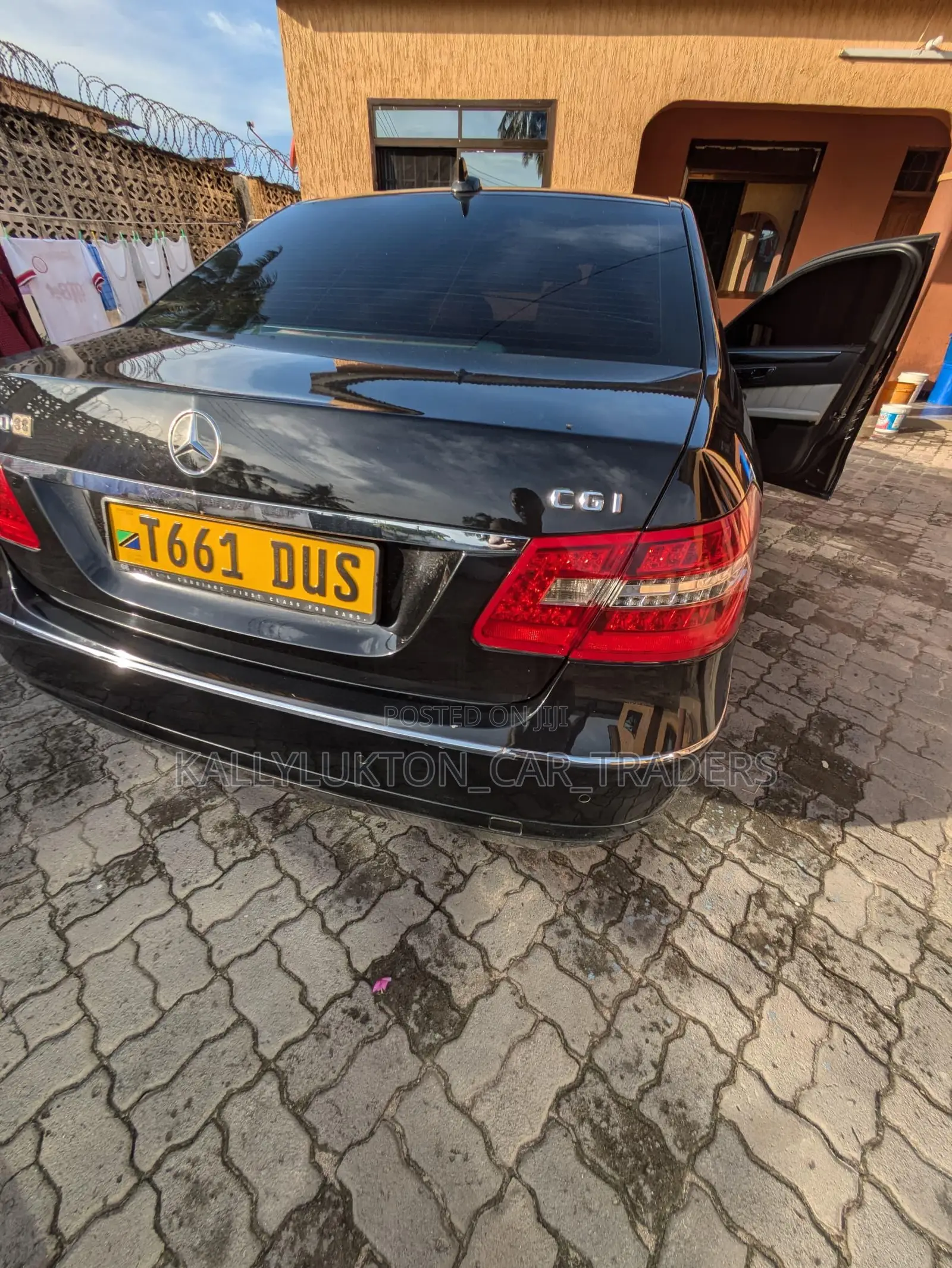 Mercedes-Benz C-Class 2011 Black