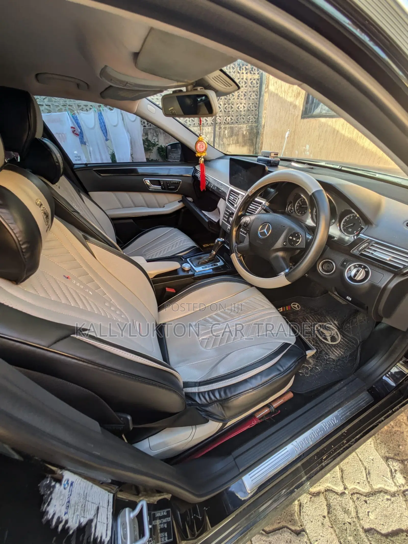 Mercedes-Benz C-Class 2011 Black
