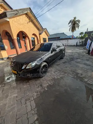 Mercedes-Benz C-Class 2011 Black