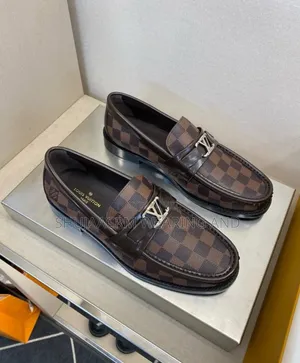 Simple Moccains Leather Shoes/Viatu Vya Ngozi /Lv Brand