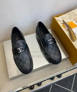 Simple Moccains Leather Shoes/Viatu Vya Ngozi /Lv Brand
