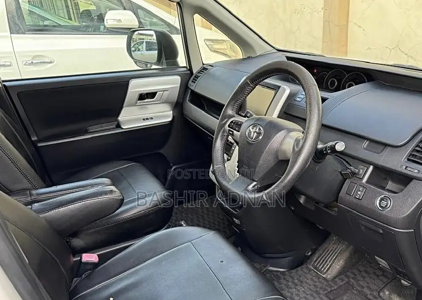 Toyota Voxy 2012 White