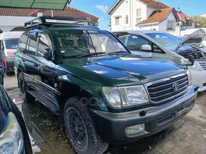 Toyota Land Cruiser 2004 Green
