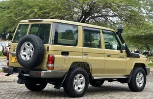 Toyota Land Cruiser 2010 Beige